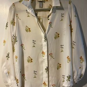 Blouse with floral print
